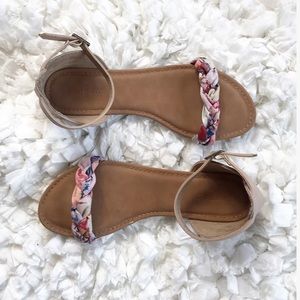Bamboo Floral Sandals